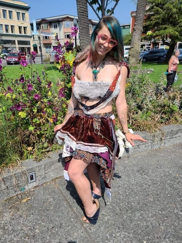 fairy_god_curtsy